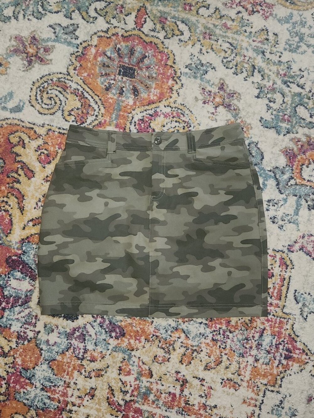 Eddie Bauer Women’s Adventurer 2.0 Camo Skort Size 8 Built-In Shorts